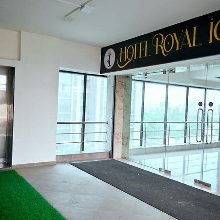 Hotel Royal Ican Sindhubhavan Road 阿穆达巴 外观 照片